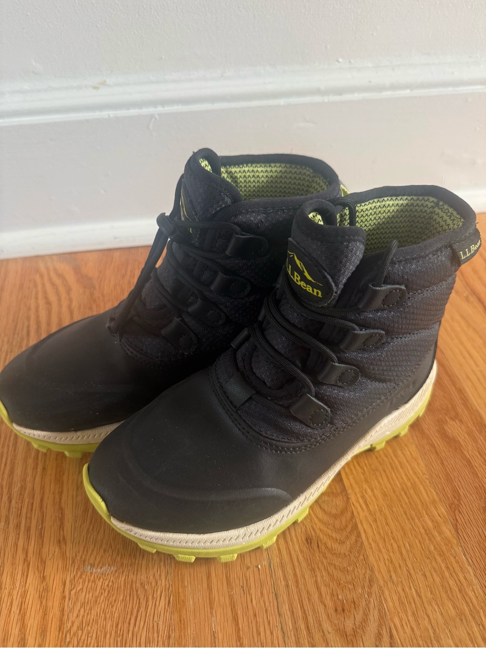 L.L. Bean Kids' Access Insulated Snow Boots Size 2